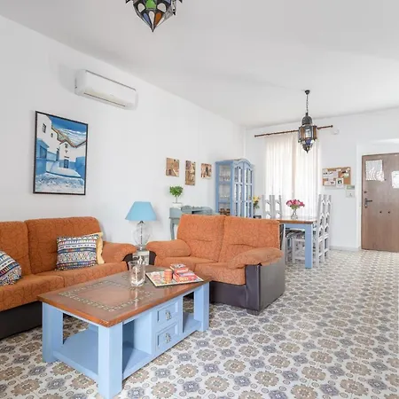 Casa Mena Carabeo